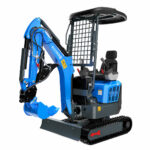Mini-pelle RIPPA R13 PRO compacte vue 3/4 avant sur fond blanc
