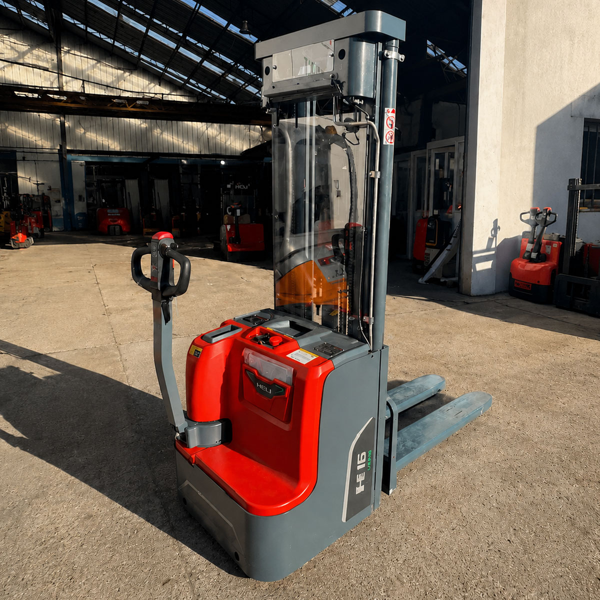 Gerbeur électrique HELI CDD16-A2LIH 1600 kg avec mât Triplex 5400 mm et batterie lithium