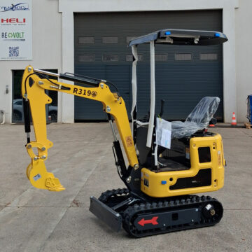 Mini-pelle compacte RIPPA R319 moteur KOOP 192F